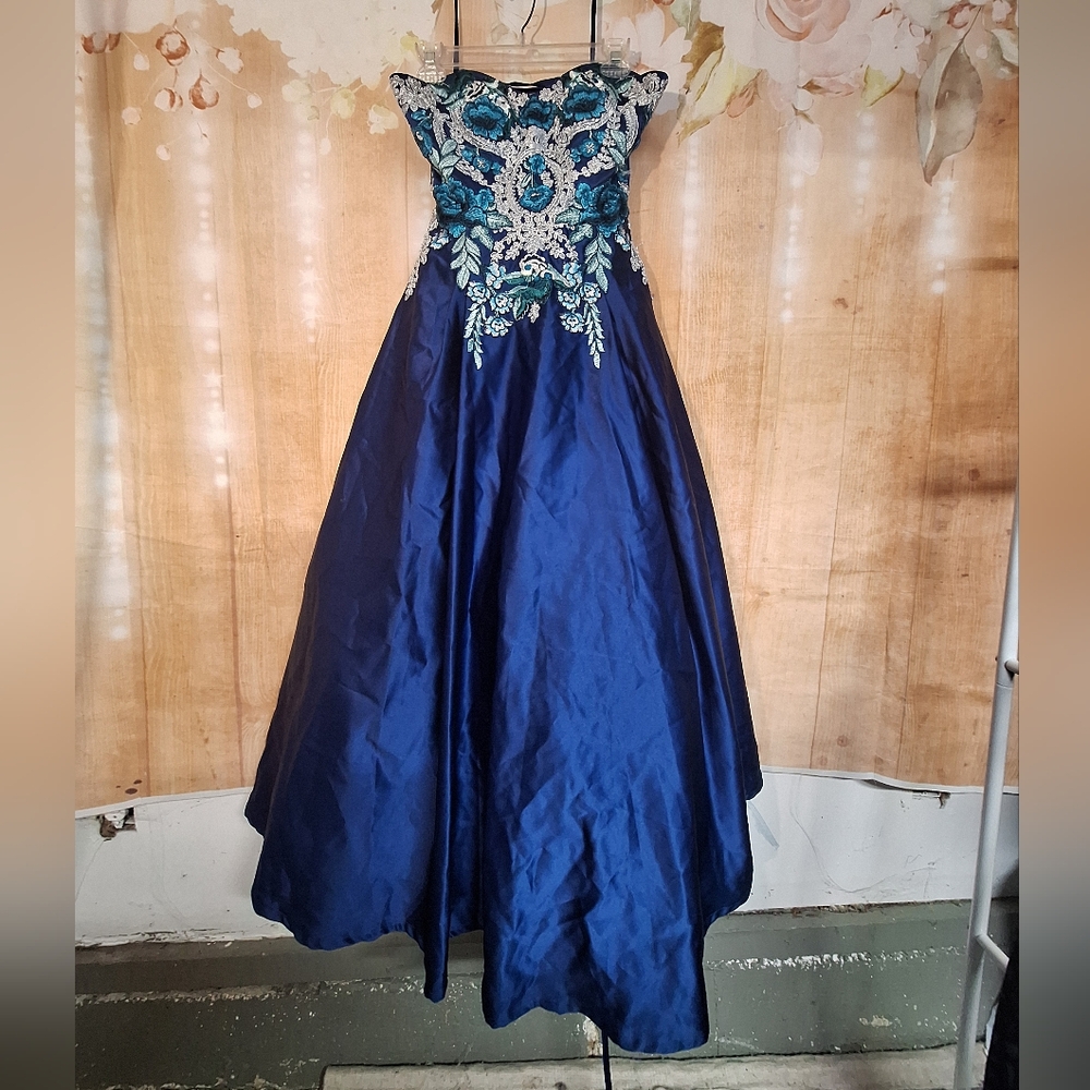 Blondie Nites Blue Embellished A-line Dress for Prom - Picture 2 of 12